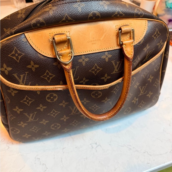 Louis Vuitton Deauville - Picture 1 of 9